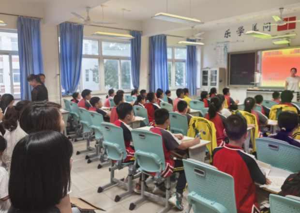 家长调整教育方式并进行心思干预后帮助学生大幅提升成果 家长调整教育方式并进行心思干预后帮助学生大幅提升成果